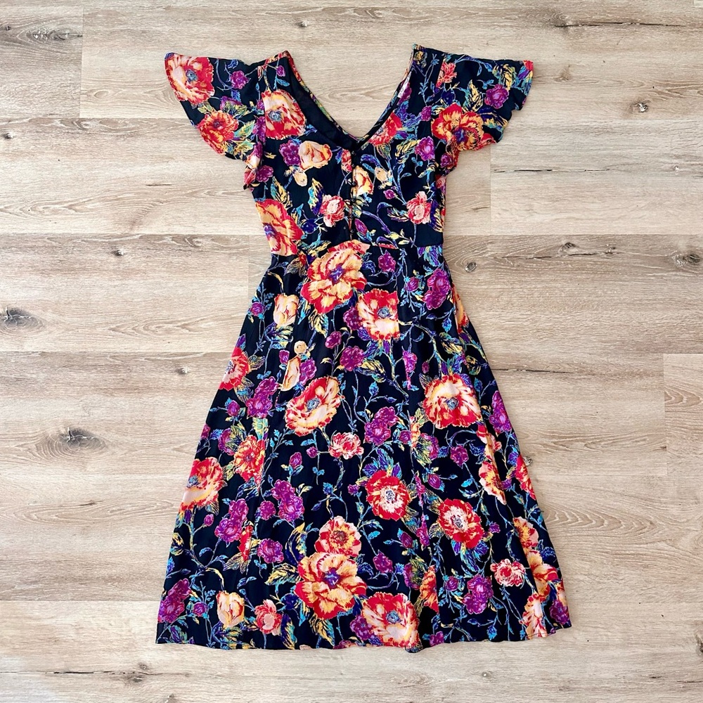 Vintage Dark Floral Maxi Dress Boho Cottage Gypsy Short Sleeve V-Neckline Small